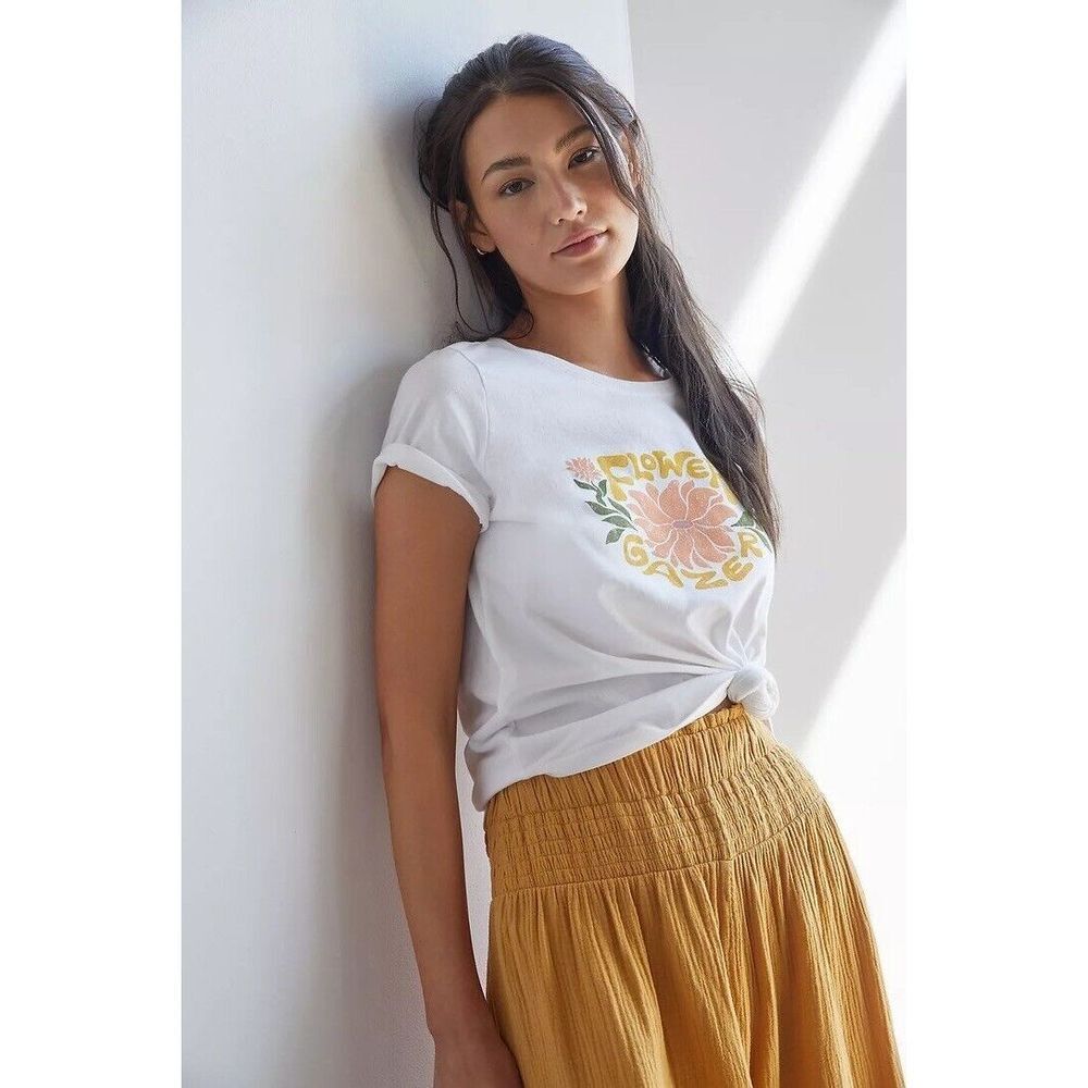 Anthropologie Sun Keep Flower Gazer Graphic Tee White Floral Hippie Boho M NWT